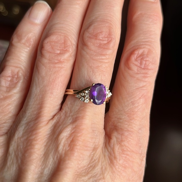 14k Amethyst and Diamond Ring - Picture 4 of 14